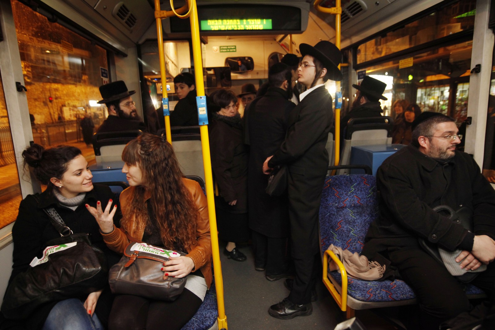 gender-segregated-bus