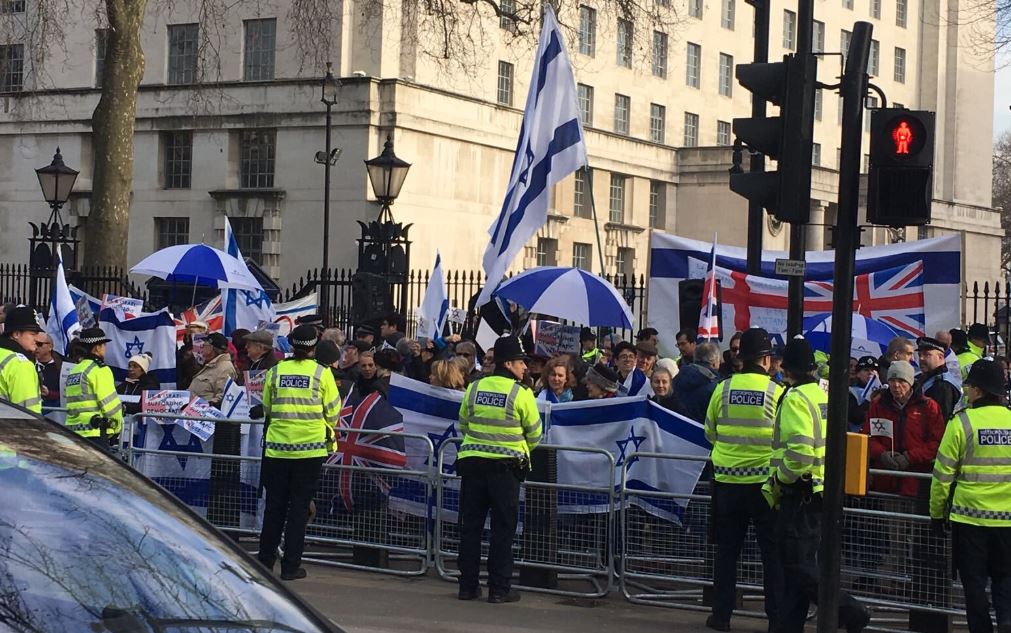 Israel-UK-flags-UK