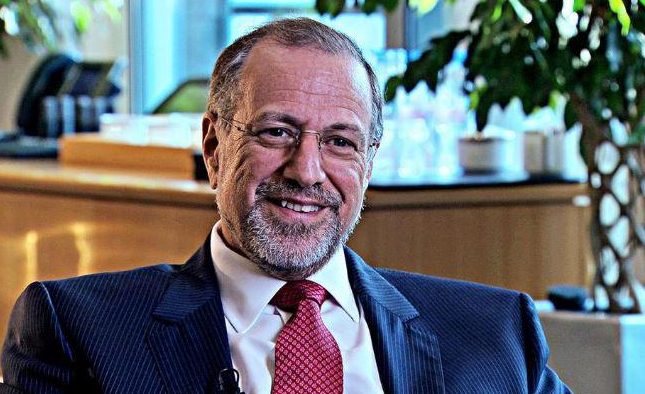 Sir-Mick-Davis-e1541432818713