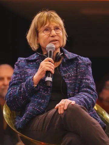 6F32DCA9-7988-444F-82B8-BD8C722B6007_4_5005_c